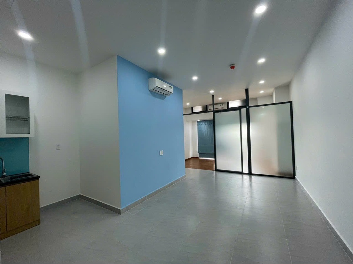 Cho thuê officetel The Sun Avenue 13,5 triệu bao phí có bếp có thể ở lại