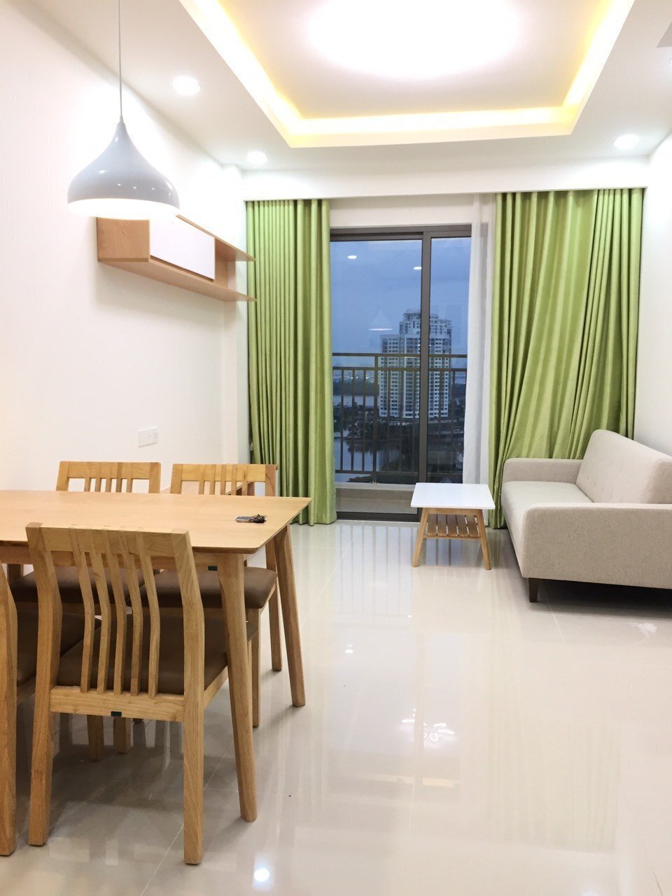 Căn hộ The Sun Avenue 2pn full nội thất giá thuê 15,5 triệu View sông mát mẻ