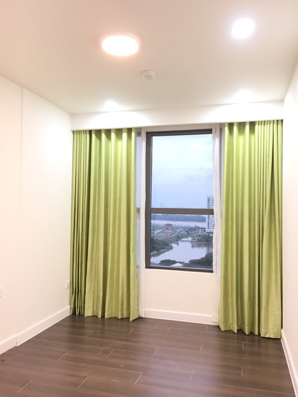 Căn hộ The Sun Avenue 2pn full nội thất giá thuê 15,5 triệu View sông mát mẻ