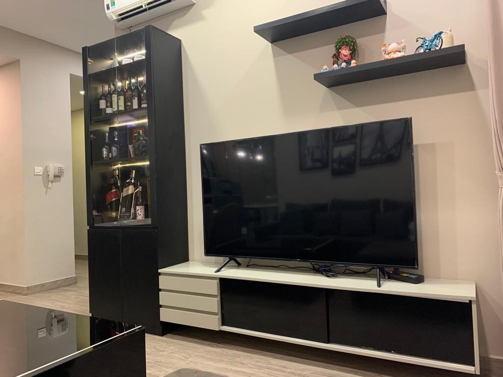 Bán căn hộ 2 phòng ngủ giá 5,3 tỷ bao hết tháp trung tâm hồ bơi rộng nhất