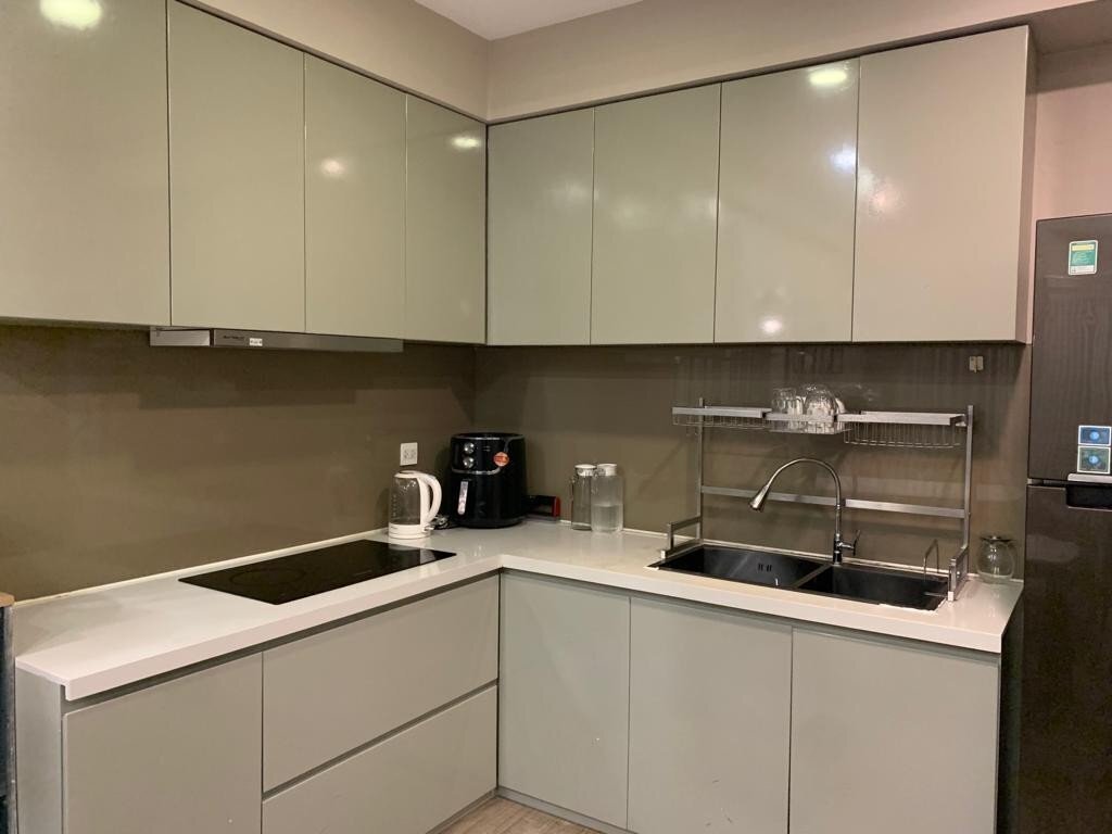 Bán căn hộ 2 phòng ngủ giá 5,3 tỷ bao hết tháp trung tâm hồ bơi rộng nhất