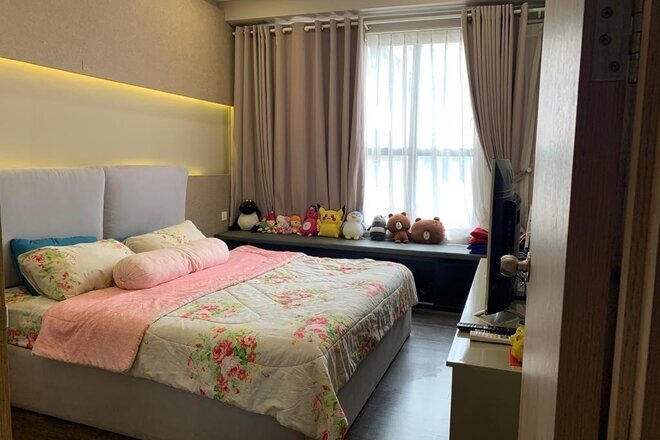 Bán căn hộ 2 phòng ngủ giá 5,3 tỷ bao hết tháp trung tâm hồ bơi rộng nhất