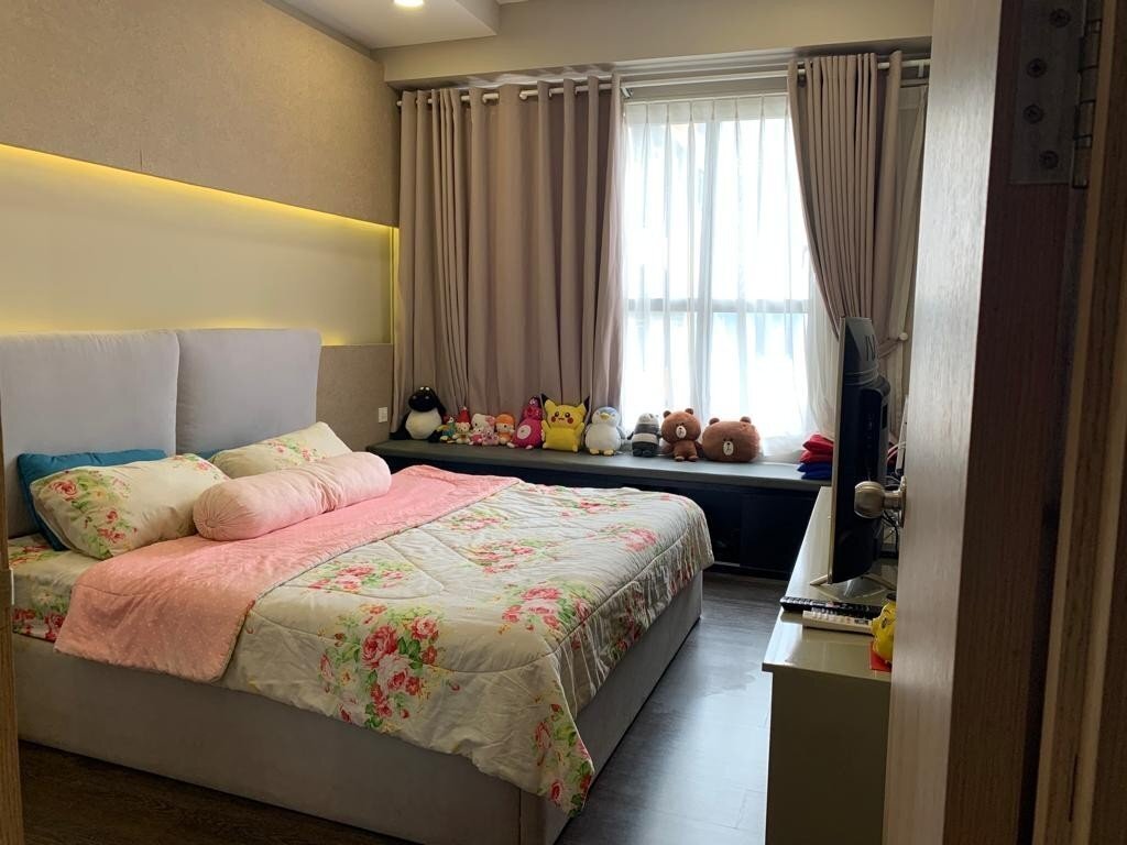 Bán căn hộ 2 phòng ngủ giá 5,3 tỷ bao hết tháp trung tâm hồ bơi rộng nhất