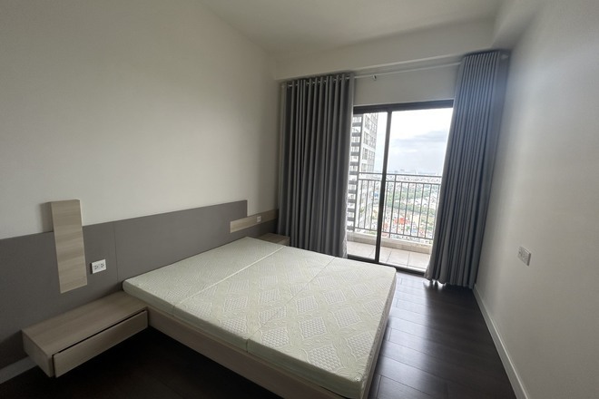 Bán 3 phòng ngủ full nội thất 6,8 tỷ tầng cao ban công rộng 96m2