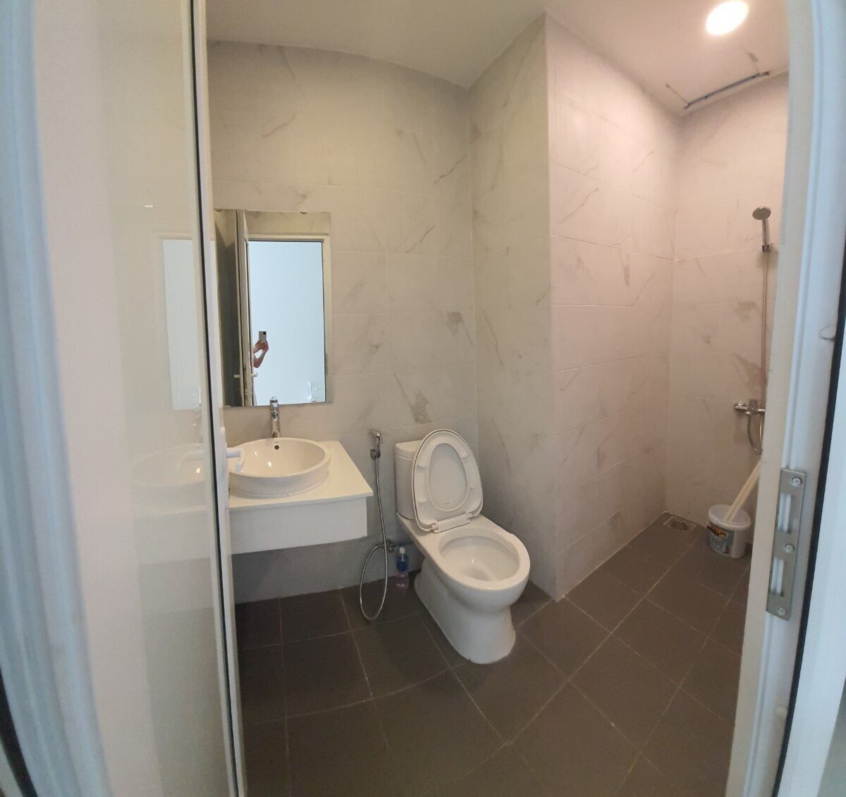 Chuyển nhượng văn phòng The Sun Avenue 44m2 giá 2,7 tỷ có sẵn nội thất