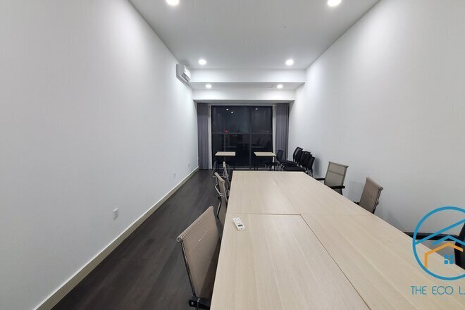 Chuyển nhượng văn phòng The Sun Avenue 44m2 giá 2,7 tỷ có sẵn nội thất