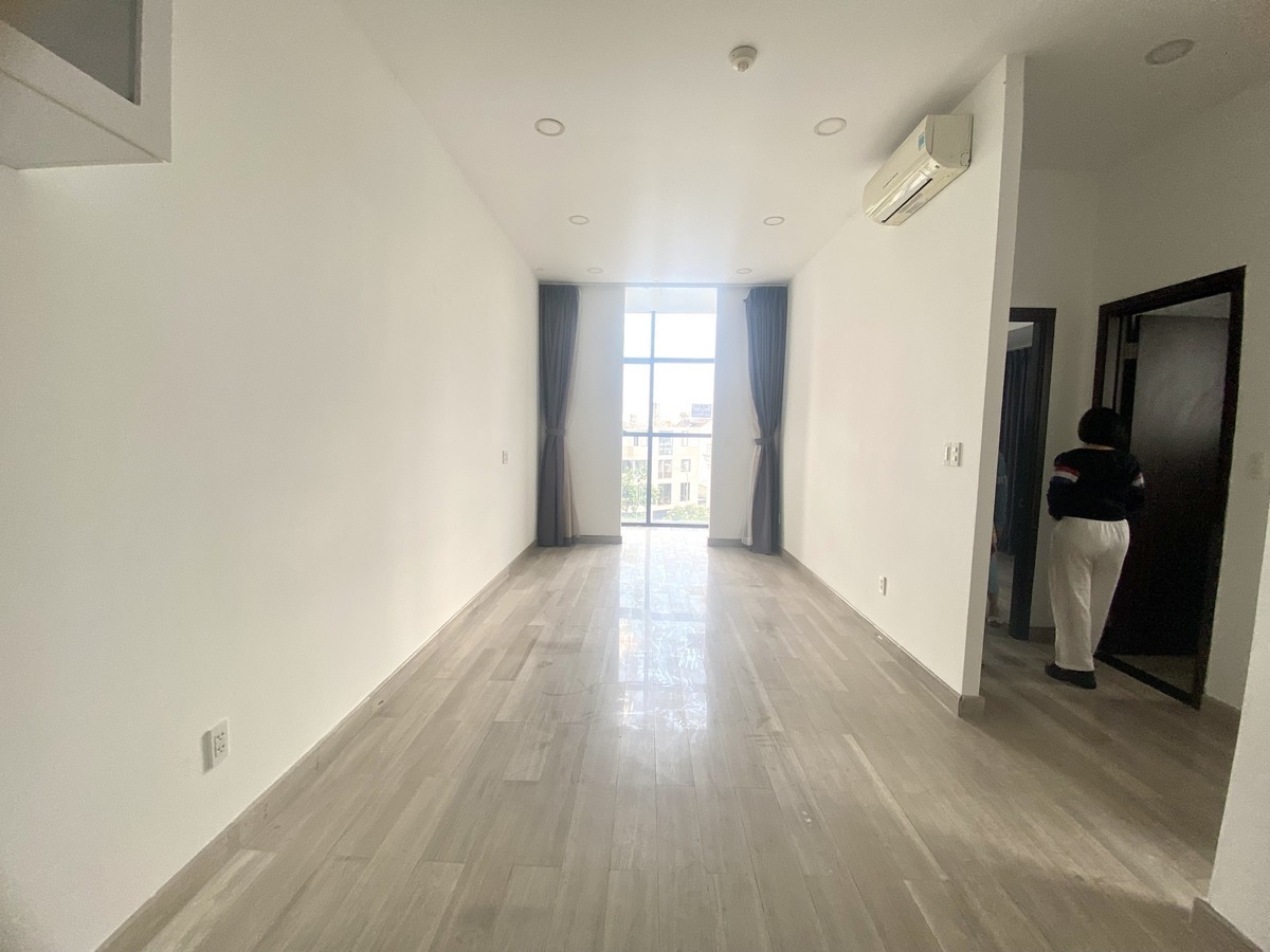 Cho thuê 1pn+1 The Sun Avenue 13 triệu nội thất cơ bản tháp trung tâm