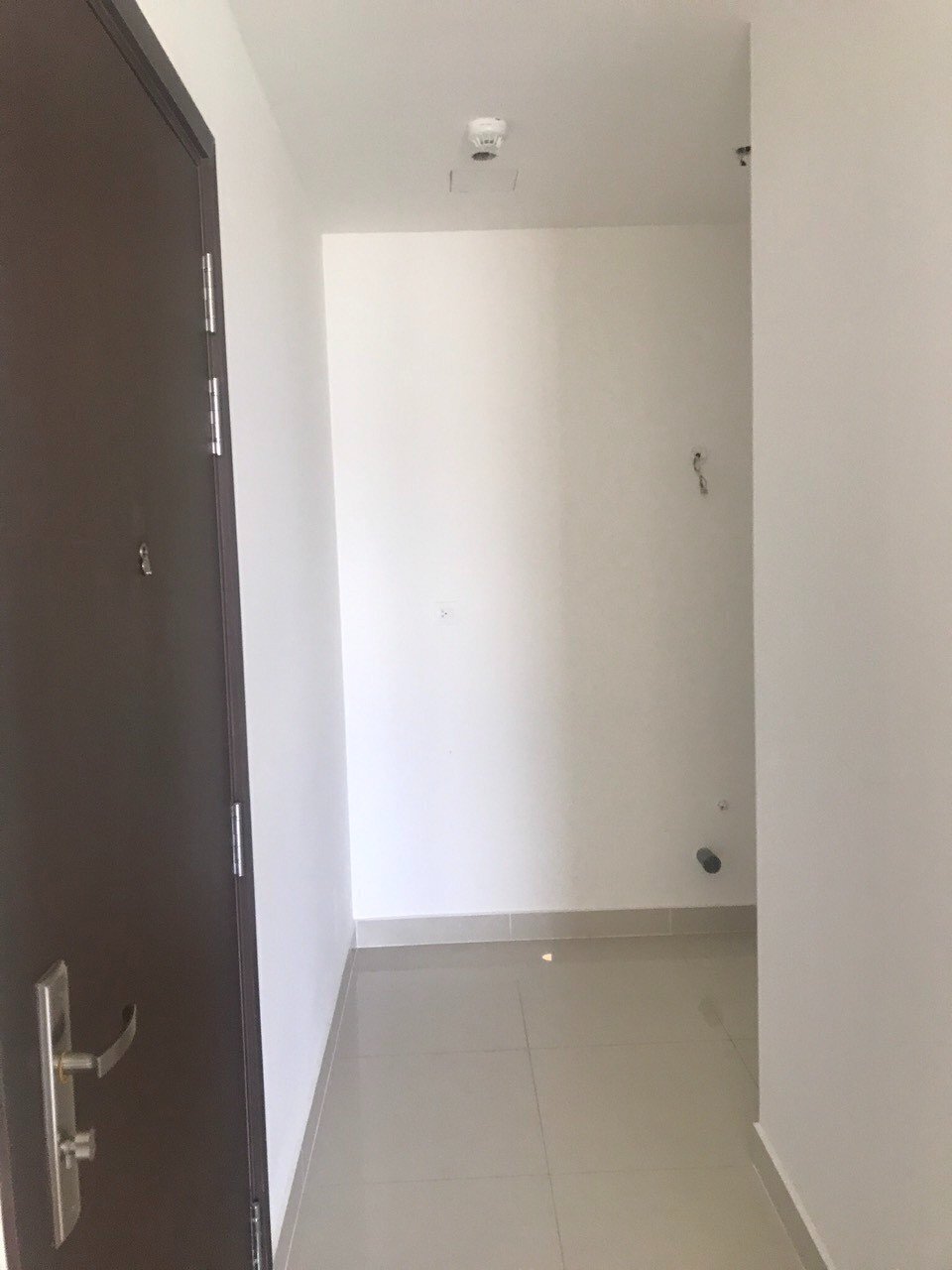 Cho thuê Officetel 37m2 có 1 phòng riêng giá 10 triệu/ tháng The Sun Avenue