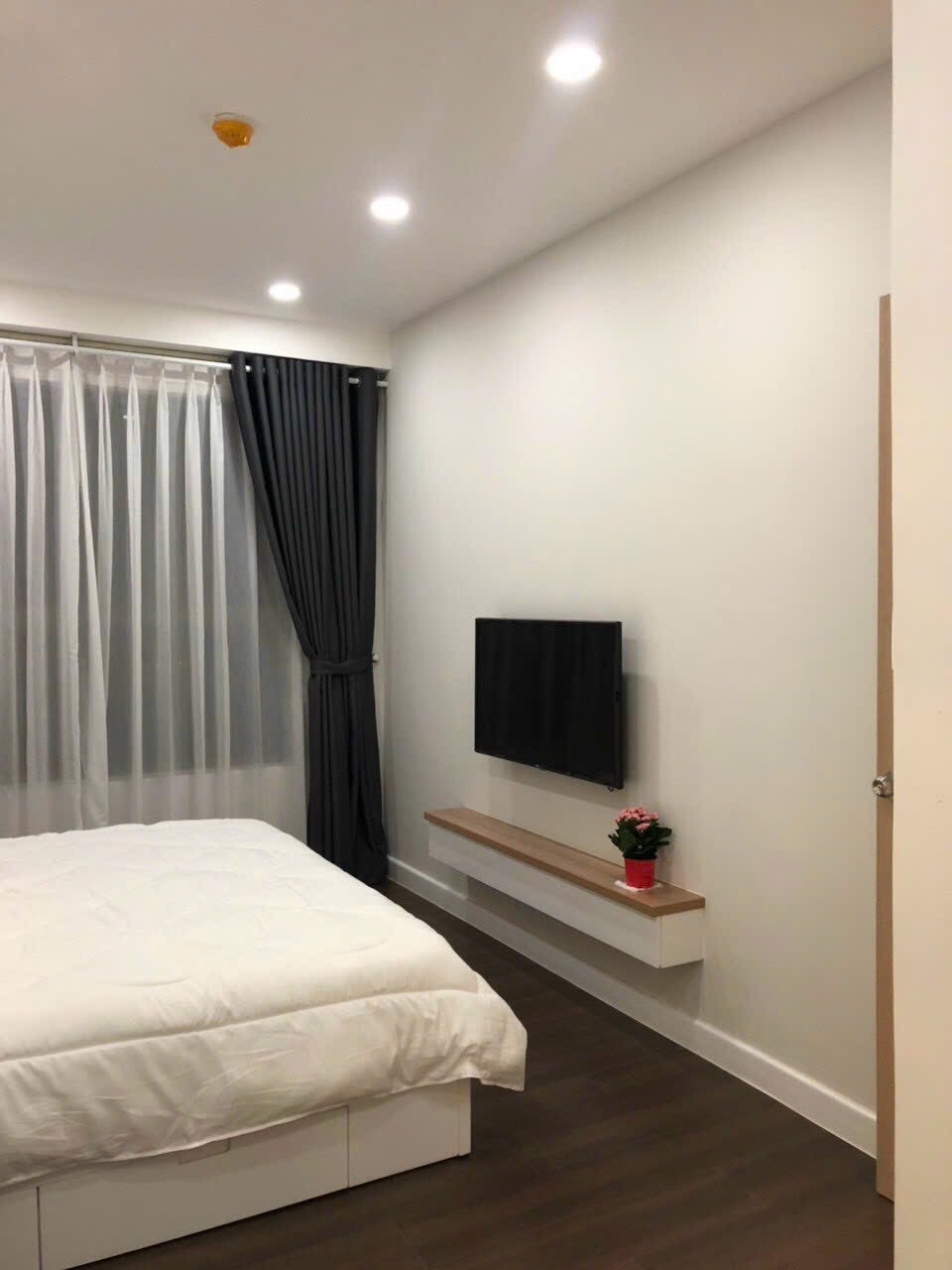 Căn hộ cho thuê 2pn giá 17 triệu đầy đủ nội thất đẹp 73m2 The Sun Avenue