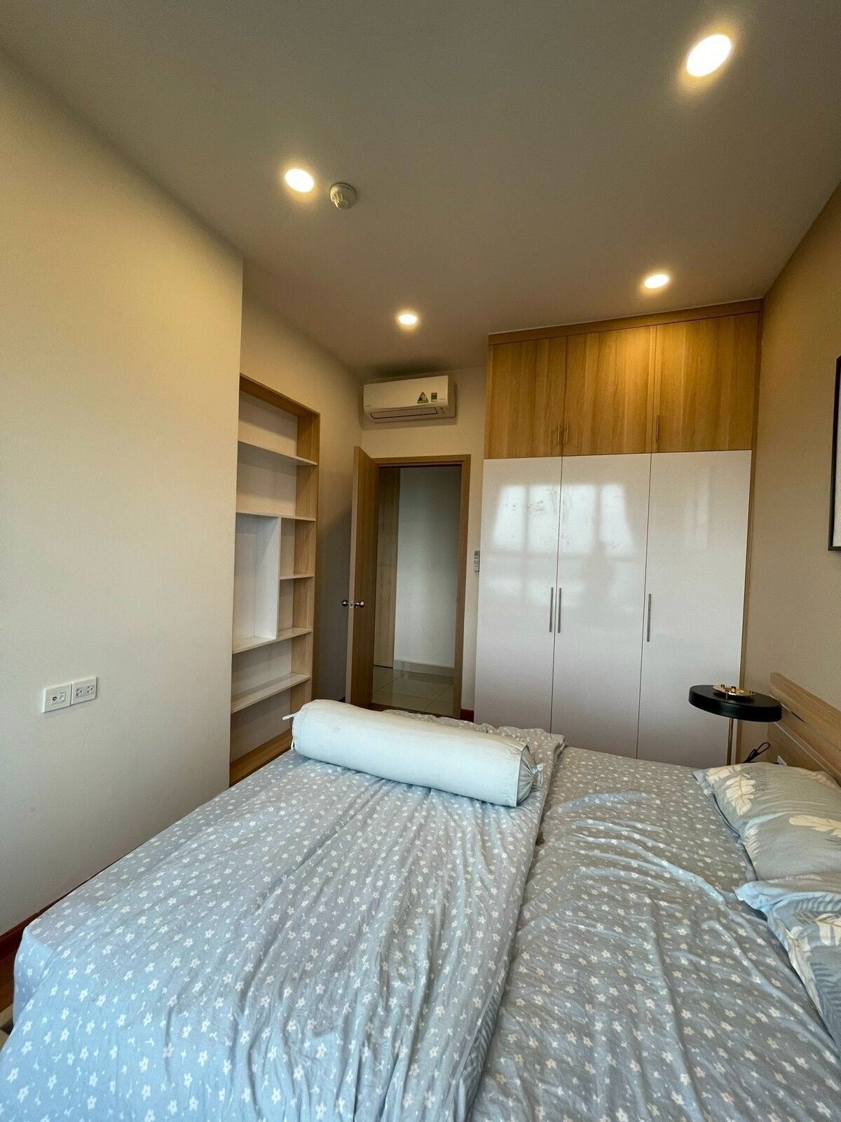 Bán căn hộ 3 phòng ngủ giá 7,35 tỷ nhà full nội thất 109m2 chuyển vào ở ngay