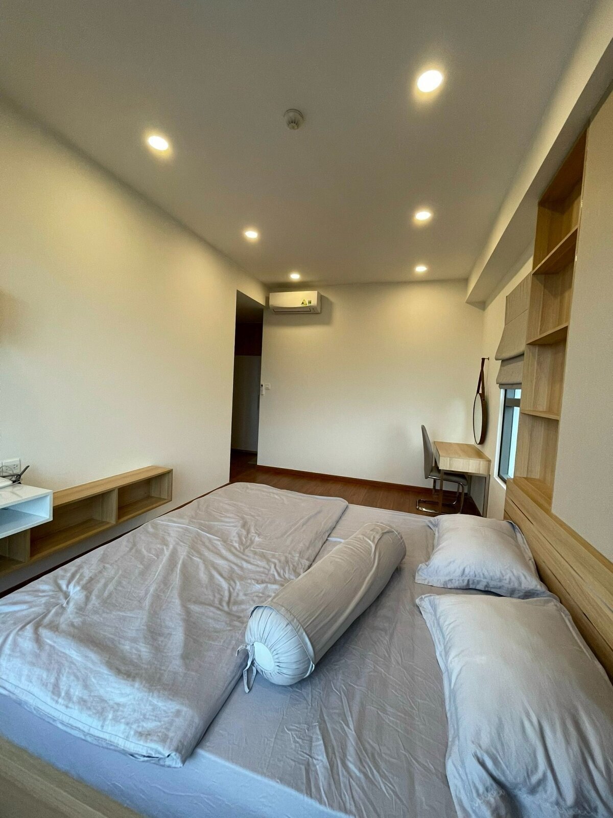 Bán căn hộ 3 phòng ngủ giá 7,35 tỷ nhà full nội thất 109m2 chuyển vào ở ngay