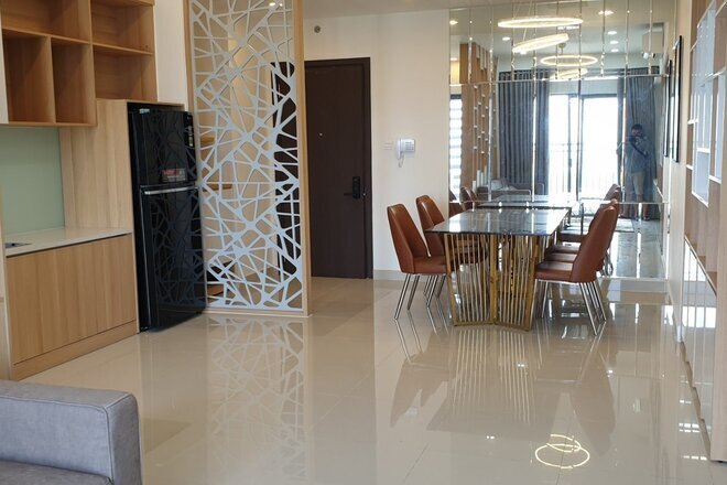 Bán căn hộ 3 phòng ngủ giá 7,35 tỷ nhà full nội thất 109m2 chuyển vào ở ngay