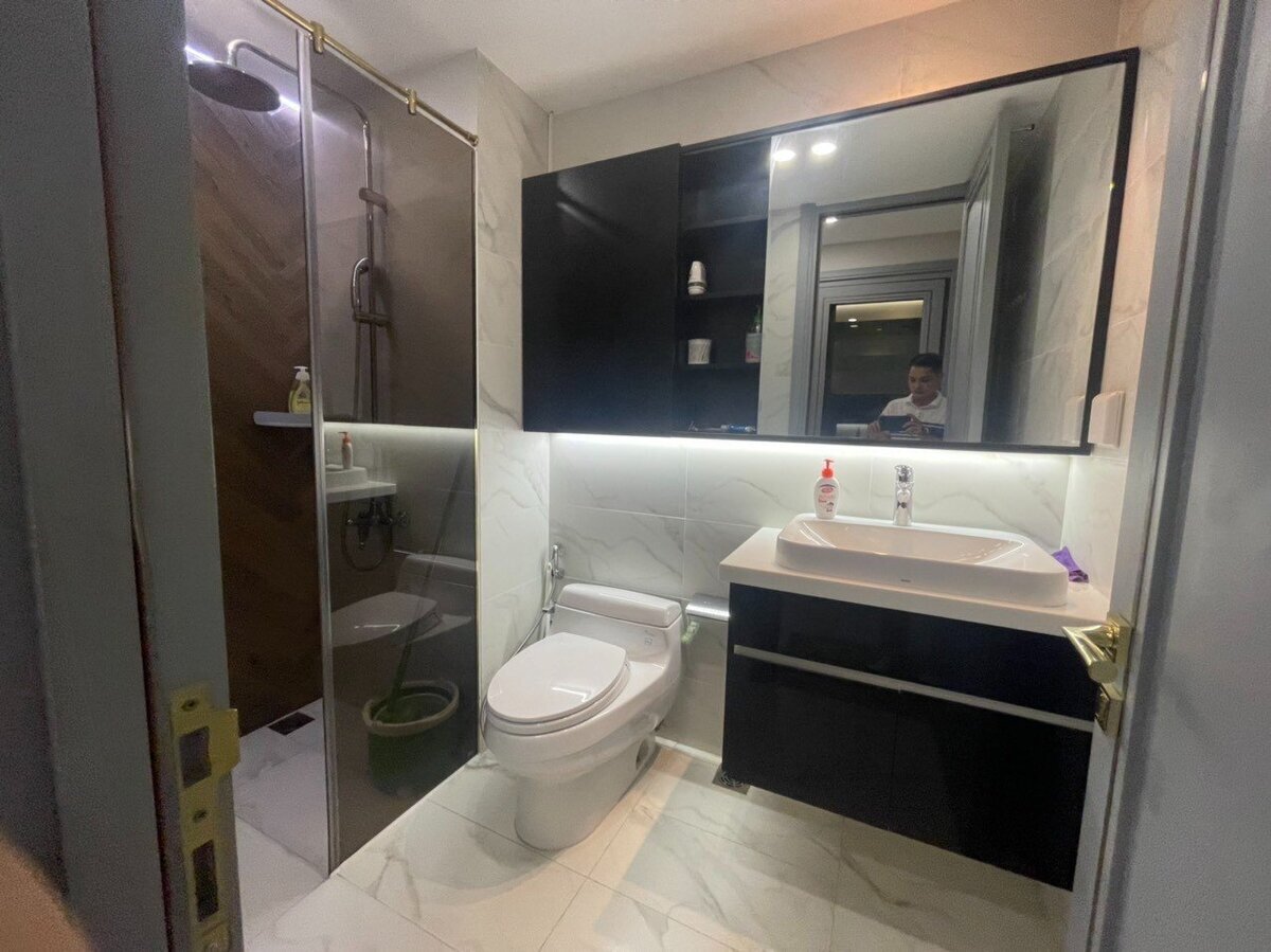 Bán 2 phòng ngủ full nội thất 7 tỷ tầng cao ban công rộng 105m2