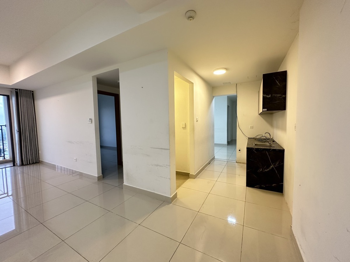 Cho thuê văn phòng rộng 102m2 giá 24 triệu có 2 phòng họp The Sun Avenue