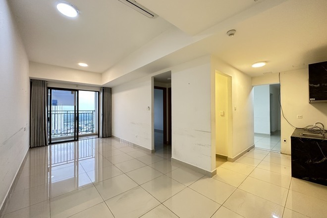 Cho thuê văn phòng rộng 102m2 giá 24 triệu có 2 phòng họp The Sun Avenue