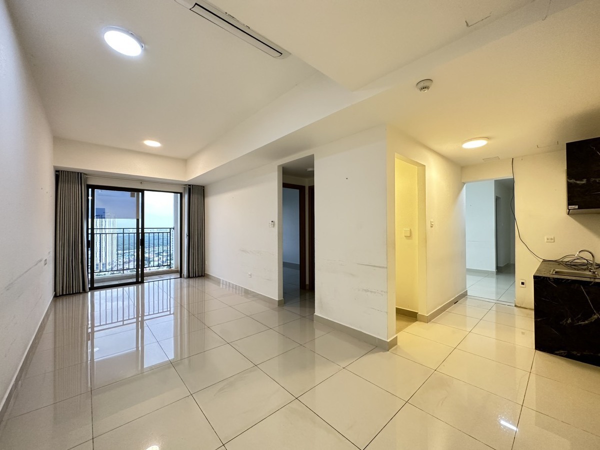Cho thuê văn phòng rộng 102m2 giá 24 triệu có 2 phòng họp The Sun Avenue