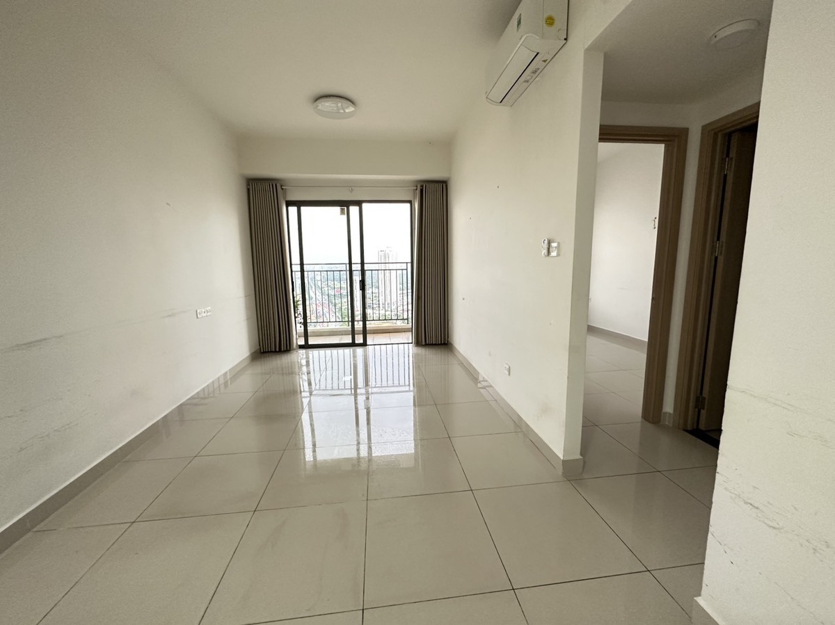 Cho thuê văn phòng rộng 102m2 giá 24 triệu có 2 phòng họp The Sun Avenue