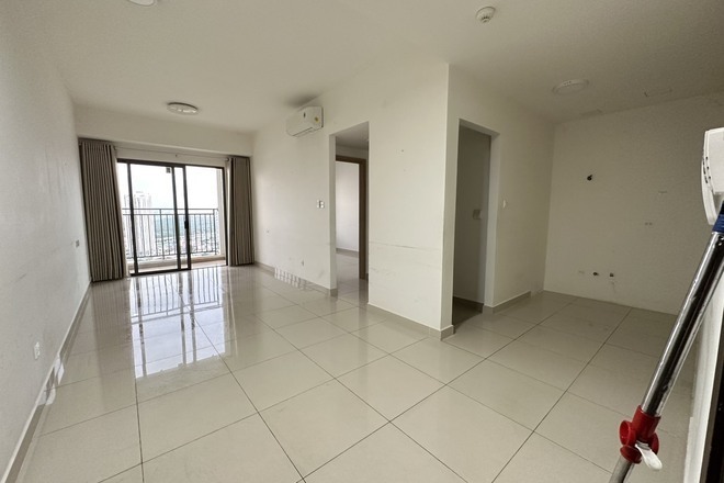 Cho thuê văn phòng rộng 102m2 giá 24 triệu có 2 phòng họp The Sun Avenue