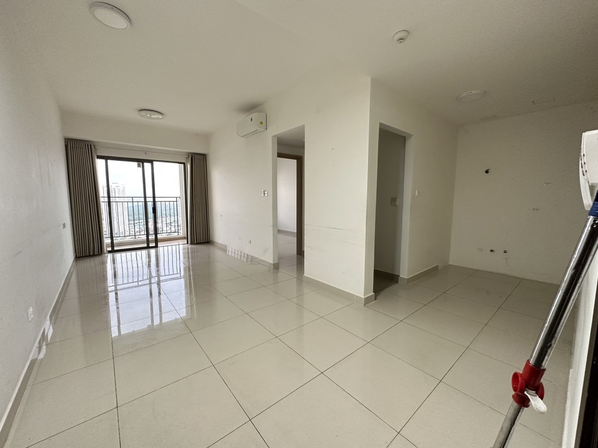 Cho thuê văn phòng rộng 102m2 giá 24 triệu có 2 phòng họp The Sun Avenue