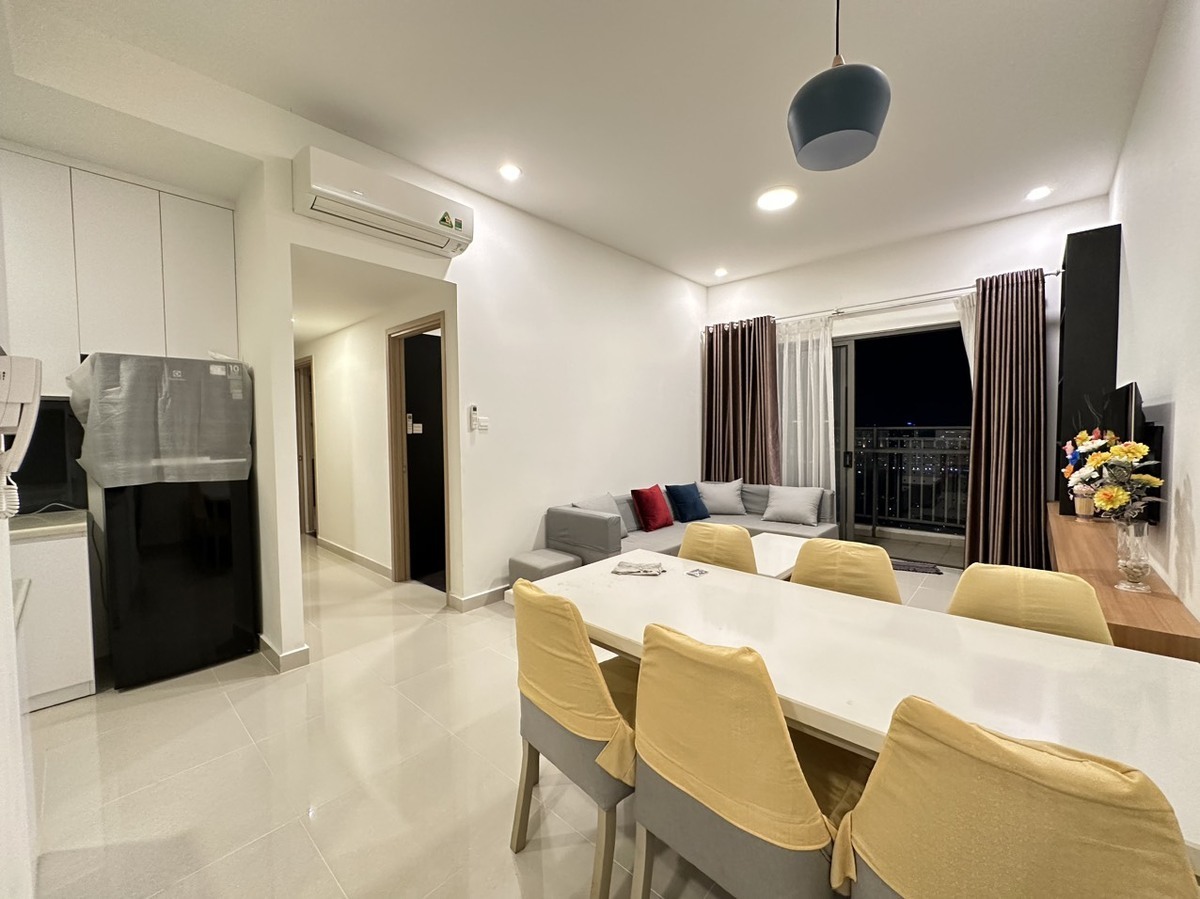 Cho thuê căn hộ 3PN nội thất đầy đủ giá 19 triệu/ tháng 90m2 căn góc tầng cao