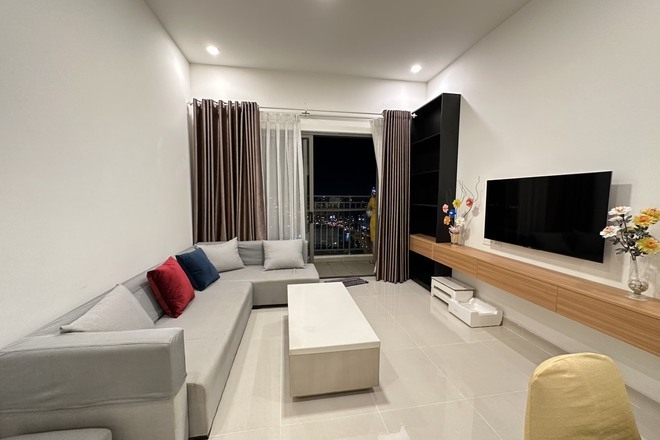 Cho thuê căn hộ 3PN nội thất đầy đủ giá 19 triệu/ tháng 90m2 căn góc tầng cao