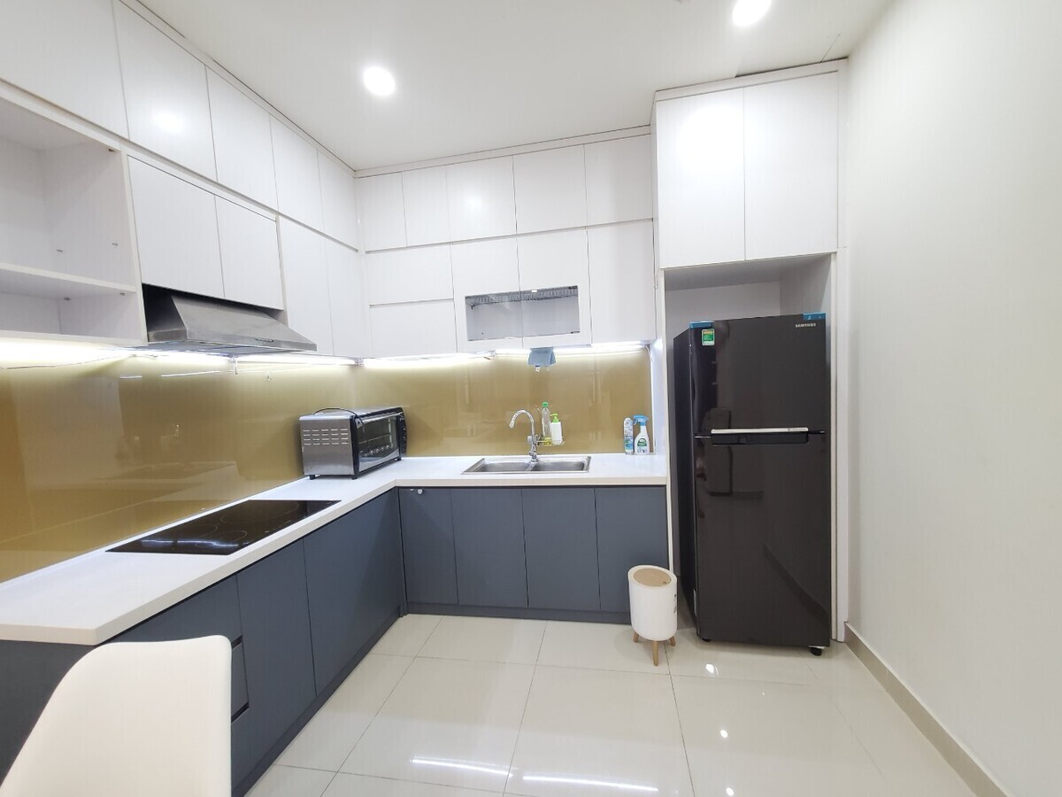 Căn hộ cho thuê 2pn giá 17 triệu view thoáng mát 73m2 The Sun Avenue