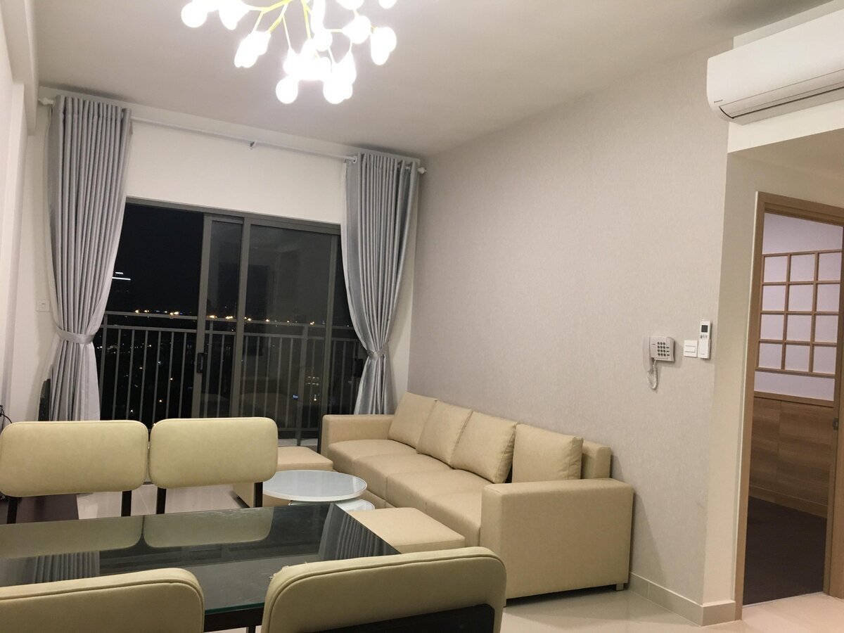 cho thuê full nội thất căn 3 phòng ngủ The Sun Avenue giá 18 triệu căn góc