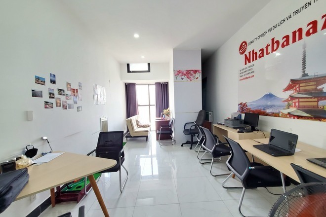 The Sun Avenue cho thuê văn phòng 10 triệu full bàn ghế 36m2