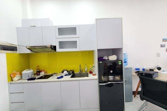 The Sun Avenue cho thuê văn phòng 10 triệu full bàn ghế 36m2