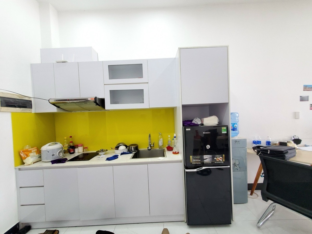 The Sun Avenue cho thuê văn phòng 10 triệu full bàn ghế 36m2