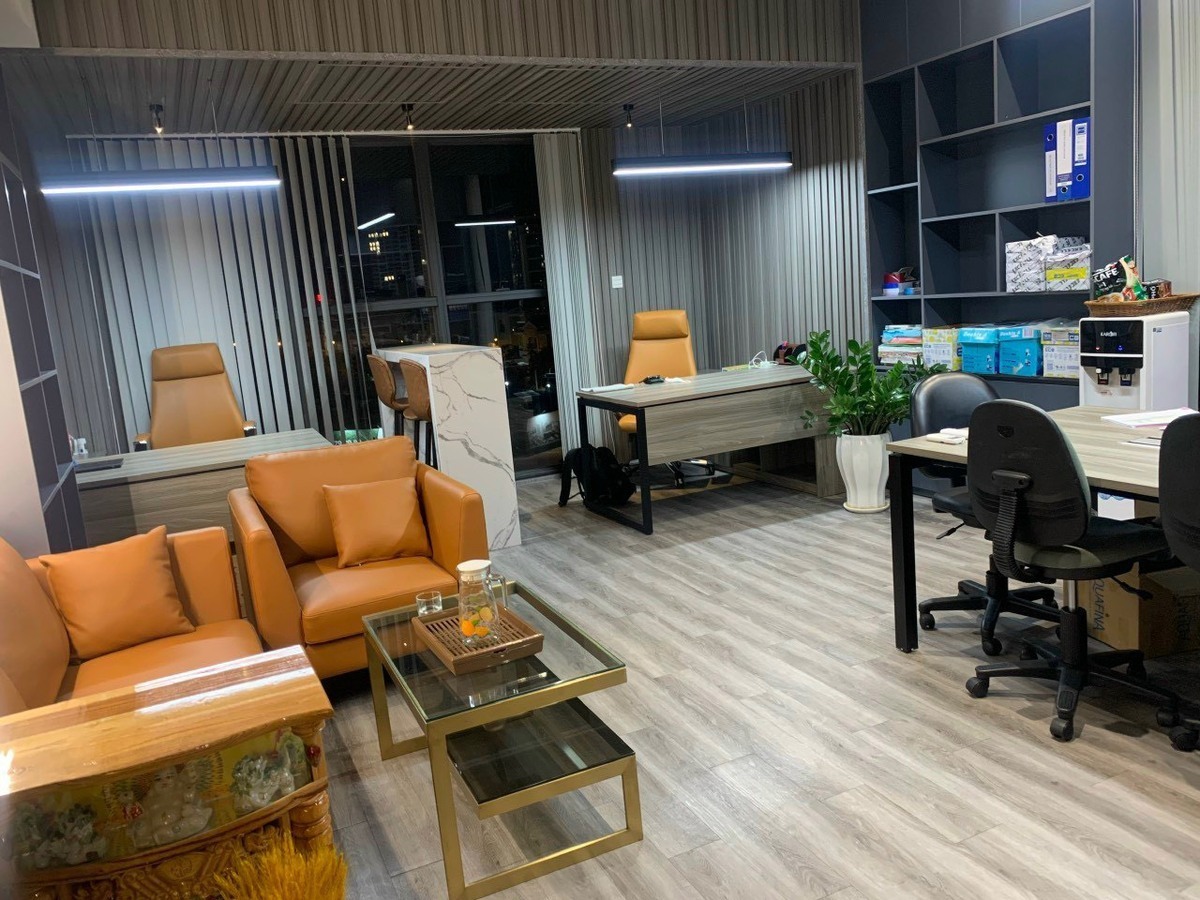 Cho căn officetel full bàn ghế giá 15 triệu diện tích 43m2 tại The Sun Avenue