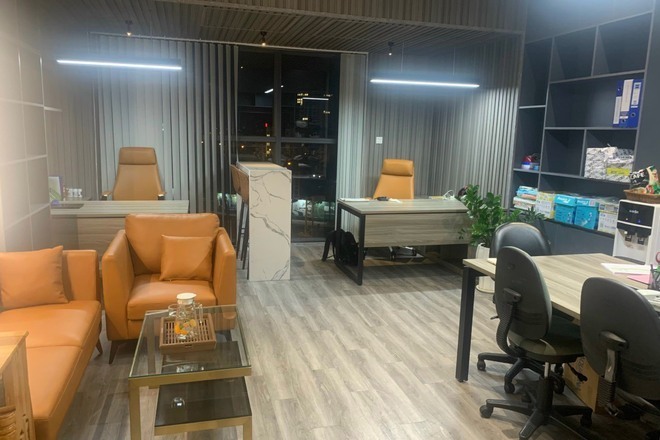Cho căn officetel full bàn ghế giá 15 triệu diện tích 43m2 tại The Sun Avenue