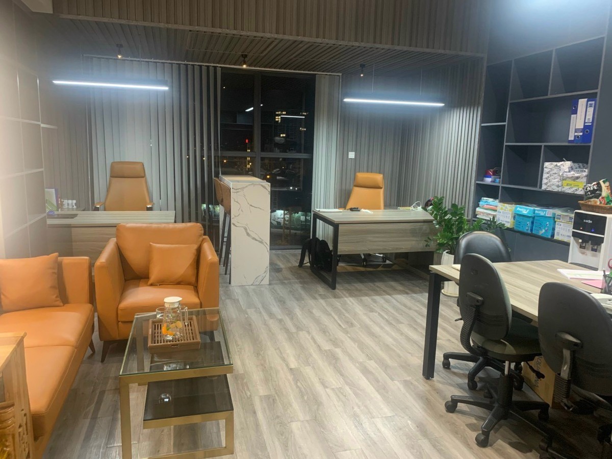 Cho căn officetel full bàn ghế giá 15 triệu diện tích 43m2 tại The Sun Avenue