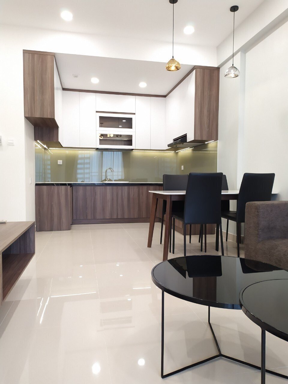 Căn hộ 2 phòng ngủ nội thất đầy đủ 15 triệu Diện tích 72m2 The Sun Avenue