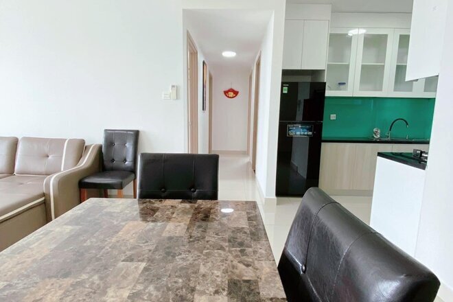 Cho thuê 3PN The Sun Avenue giá 17 triệu 96m2 có sẵn ít nội thất