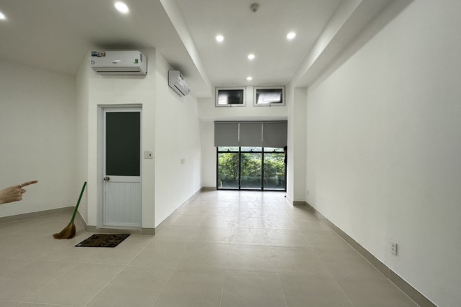 Cần cho thuê căn officetel The Sun Avenue giá 14 triệu thiết kế cơ bản 48m2