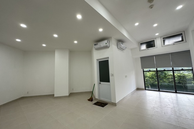 Cần cho thuê căn officetel The Sun Avenue giá 14 triệu thiết kế cơ bản 48m2