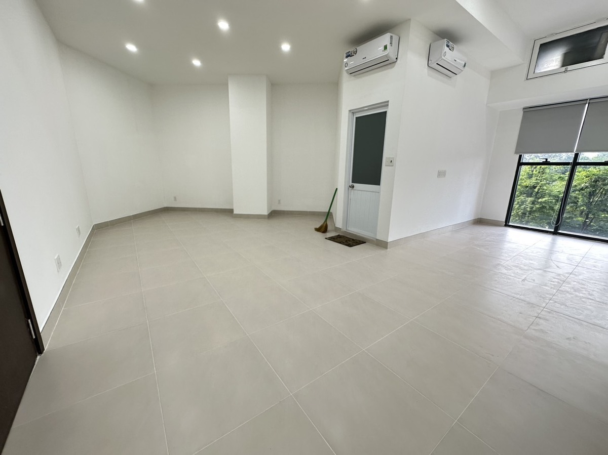 Cần cho thuê căn officetel The Sun Avenue giá 14 triệu thiết kế cơ bản 48m2