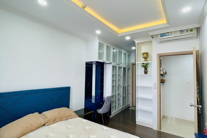 Chuyển nhượng căn 2pn - 72m2 giá 5,7 tỷ The Sun Avenue nội thất nhà đẹp