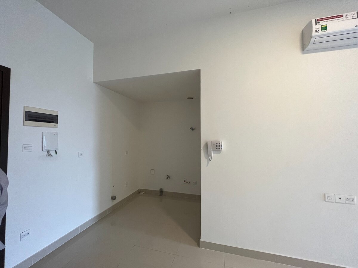 Bán officetel The Sun Avenue 2 tỷ diện tích 40m2 nội thất cơ bản