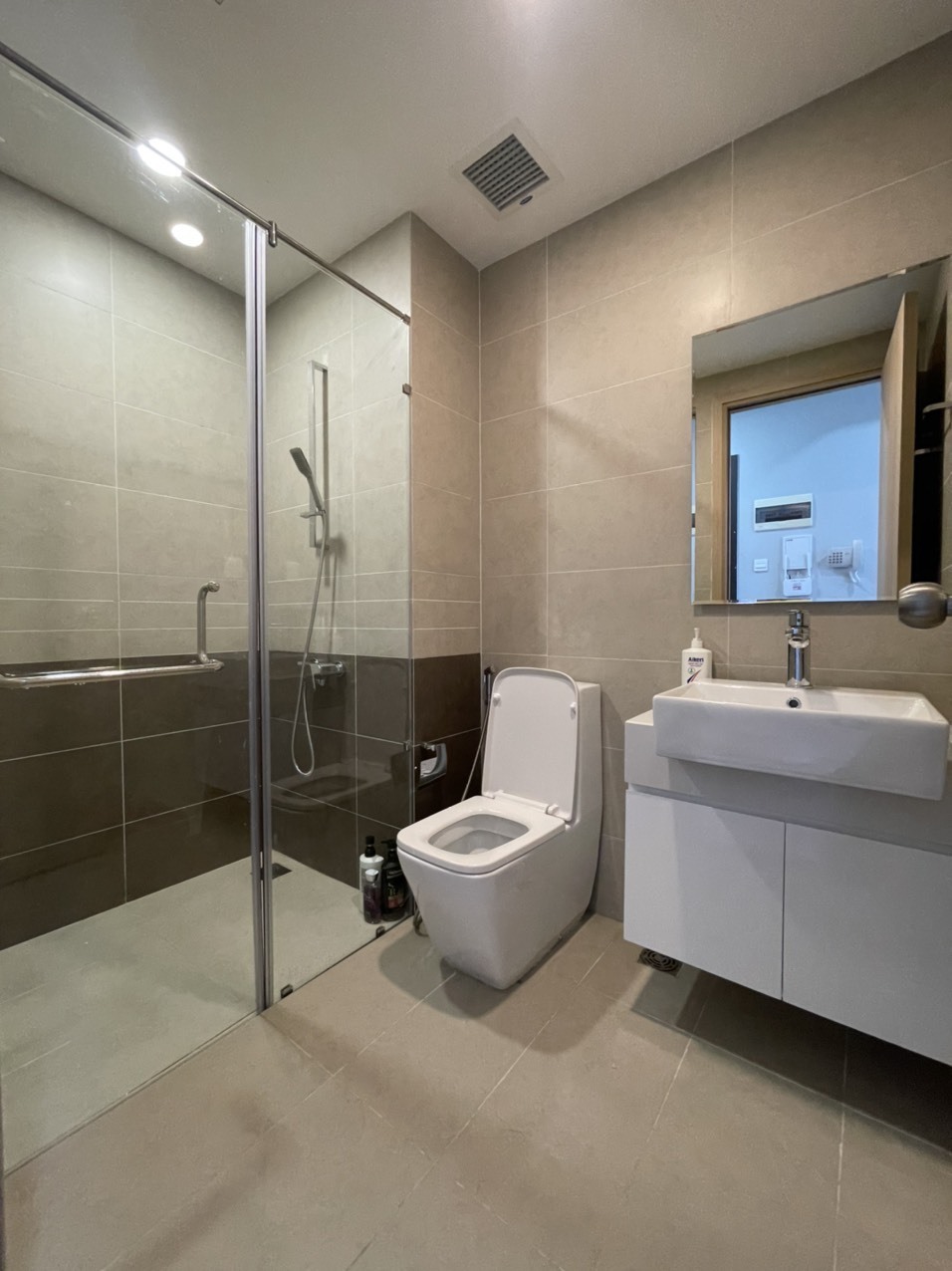 Cho thuê 1 phòng ngủ The Sun Avenue giá 14 triệu nhà rất đẹp