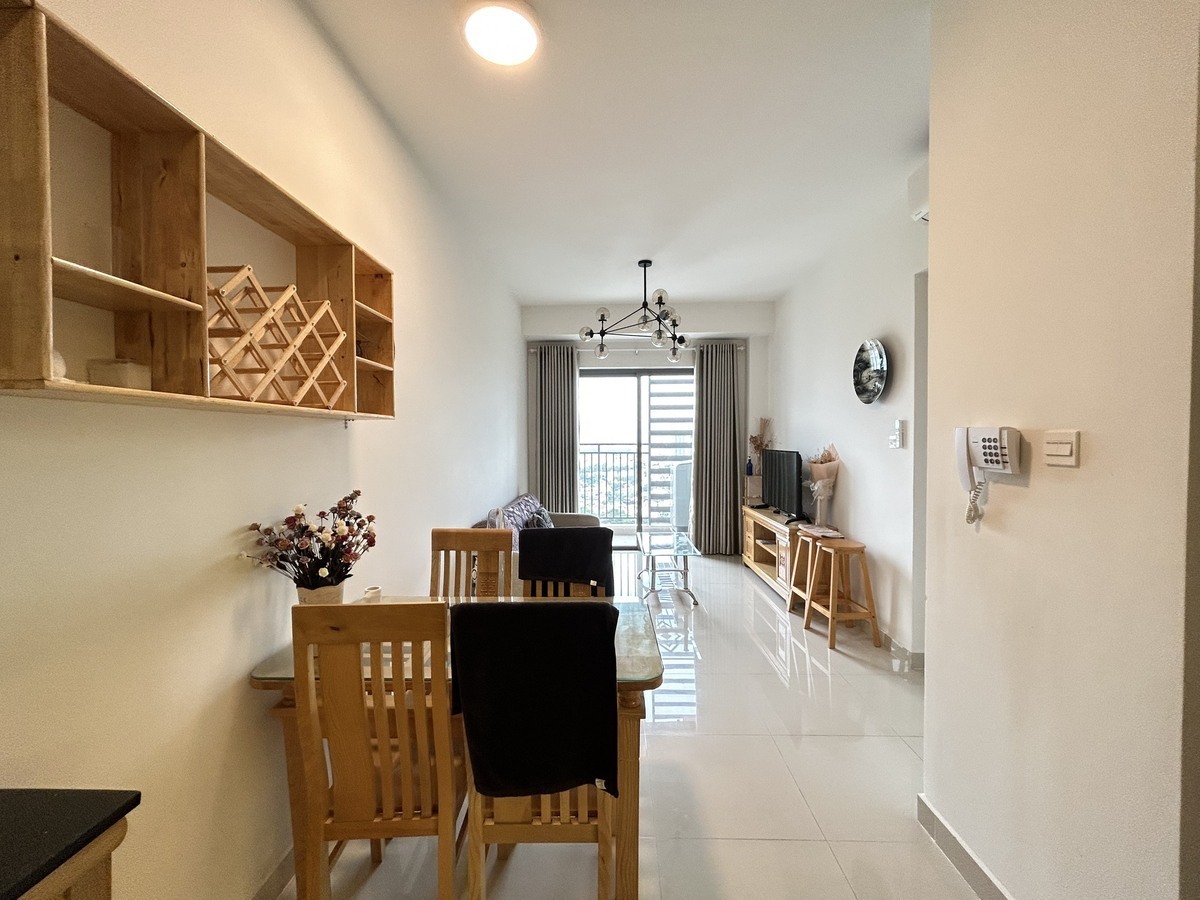 Căn hộ 2pn 1wc The Sun Avenue full nội thất giá 15 triệu tháp trung tâm