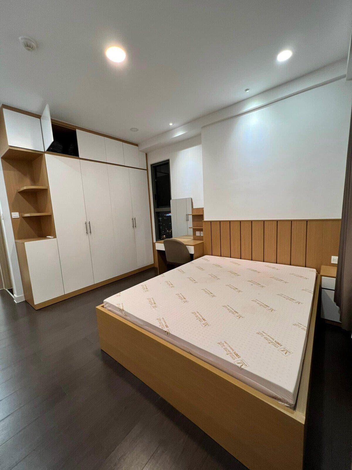 Cho thuê 3pn The Sun Avenue giá 20 triệu có nội thất 96m2