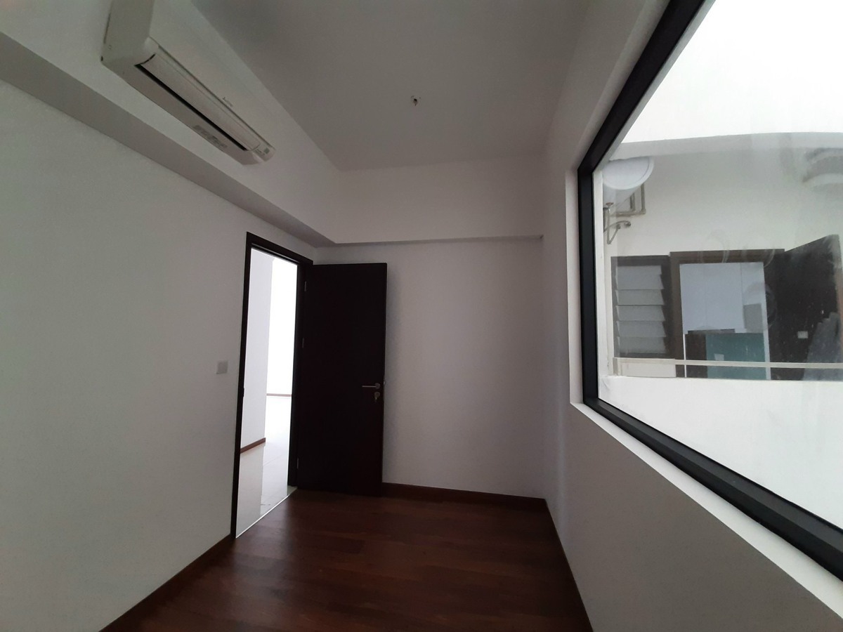 Bán căn hộ 2PN nội thất cơ bản giá thiện chí 5,7 tỷ có sẵn hợp đồng thuê