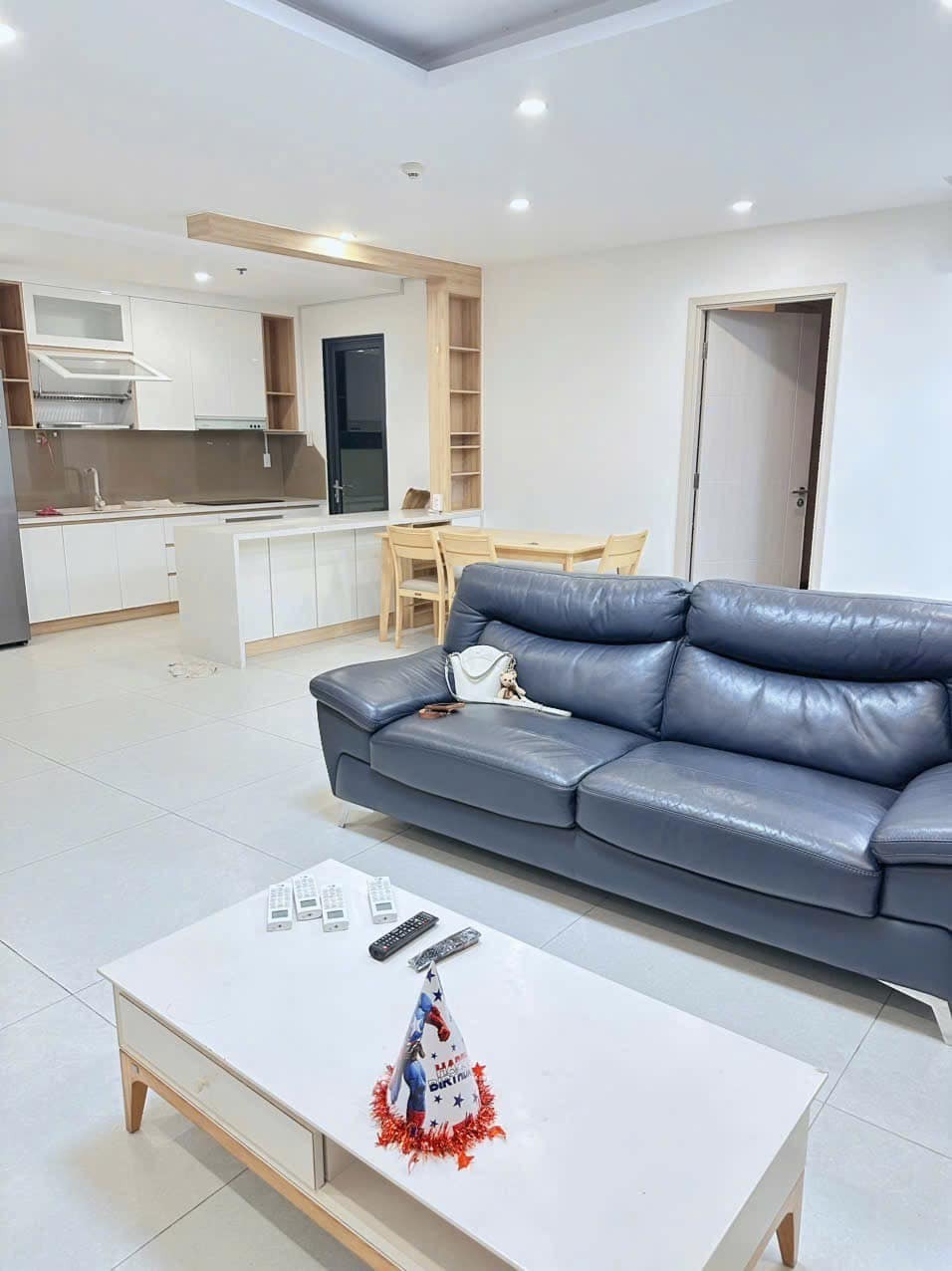 Cho thuê căn hộ 3PN Full nội thất tầng cao view Sông New City Thủ Thiêm