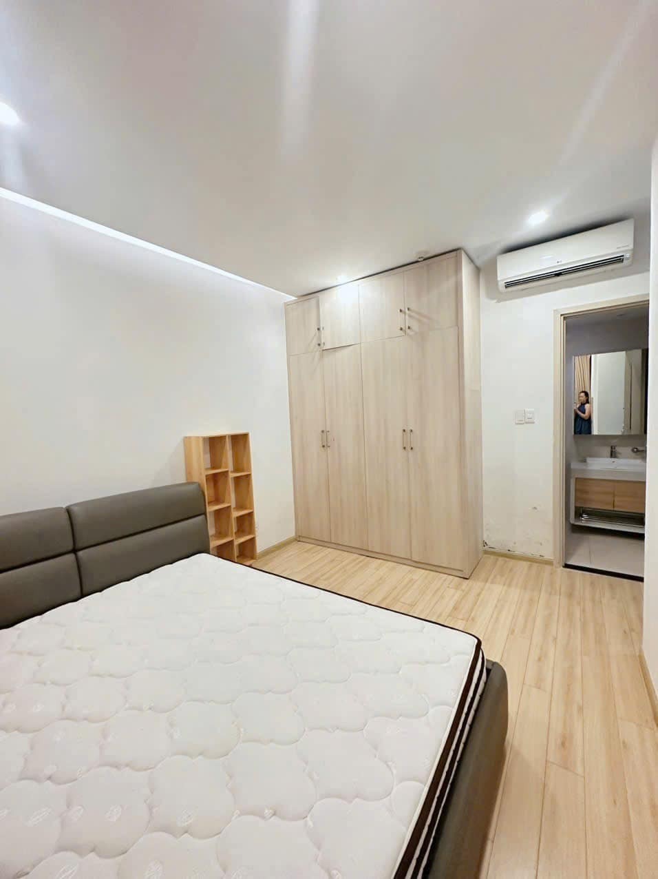 Cho thuê căn hộ 3PN Full nội thất tầng cao view Sông New City Thủ Thiêm