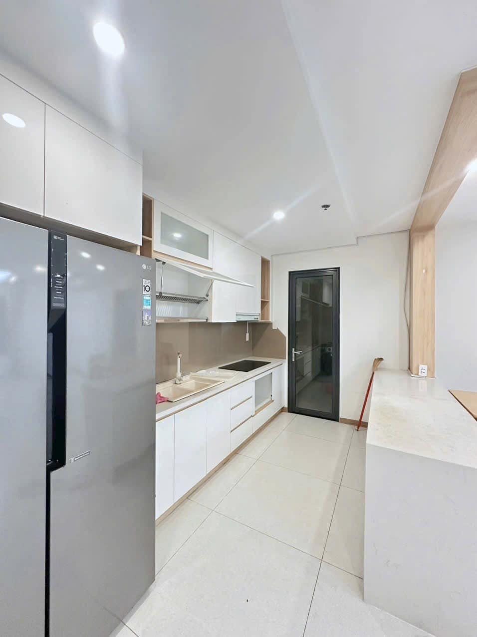 Cho thuê căn hộ 3PN Full nội thất tầng cao view Sông New City Thủ Thiêm