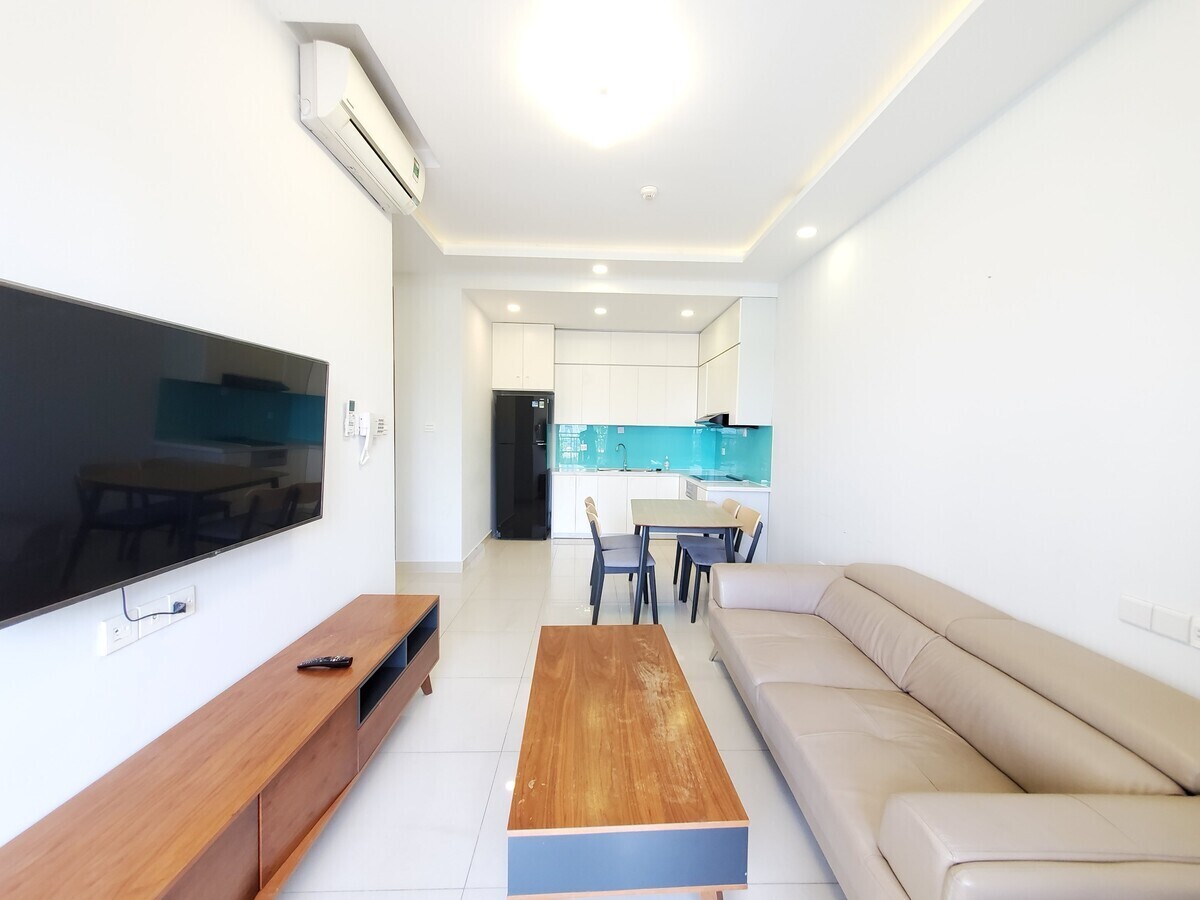 Cho thuê 2PN giá thuê hợp lý ban công rộng thoáng làm khu vườn xanh