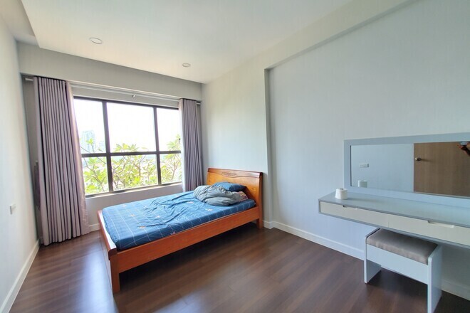 Cho thuê 2PN giá thuê hợp lý ban công rộng thoáng làm khu vườn xanh