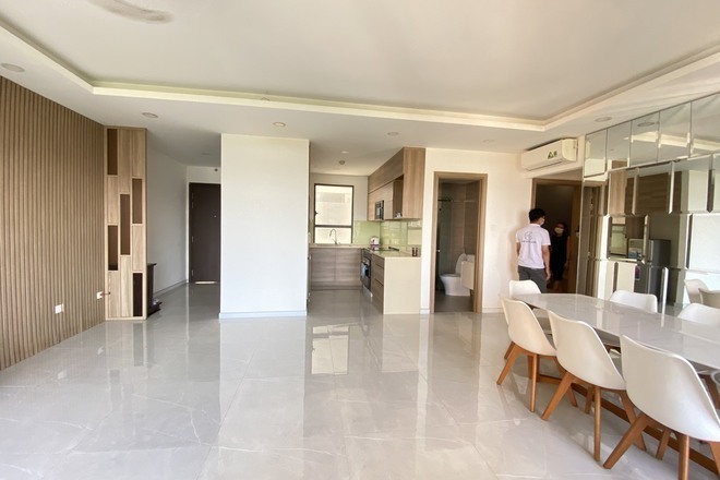 Bán căn hộ 2PN giá 6,5 tỷ tặng kèm nội thất The Sun Avenue